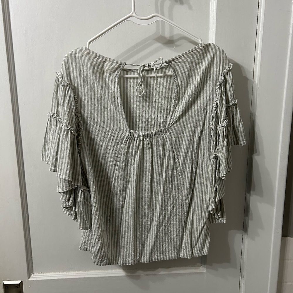 Striped Boho Ruffle Sleeve Top - Picture 4 of 4
